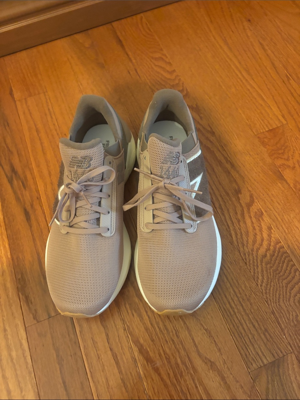 Women’s New Balance 1440 Sneakers - 10.5 - Picture 5 of 14